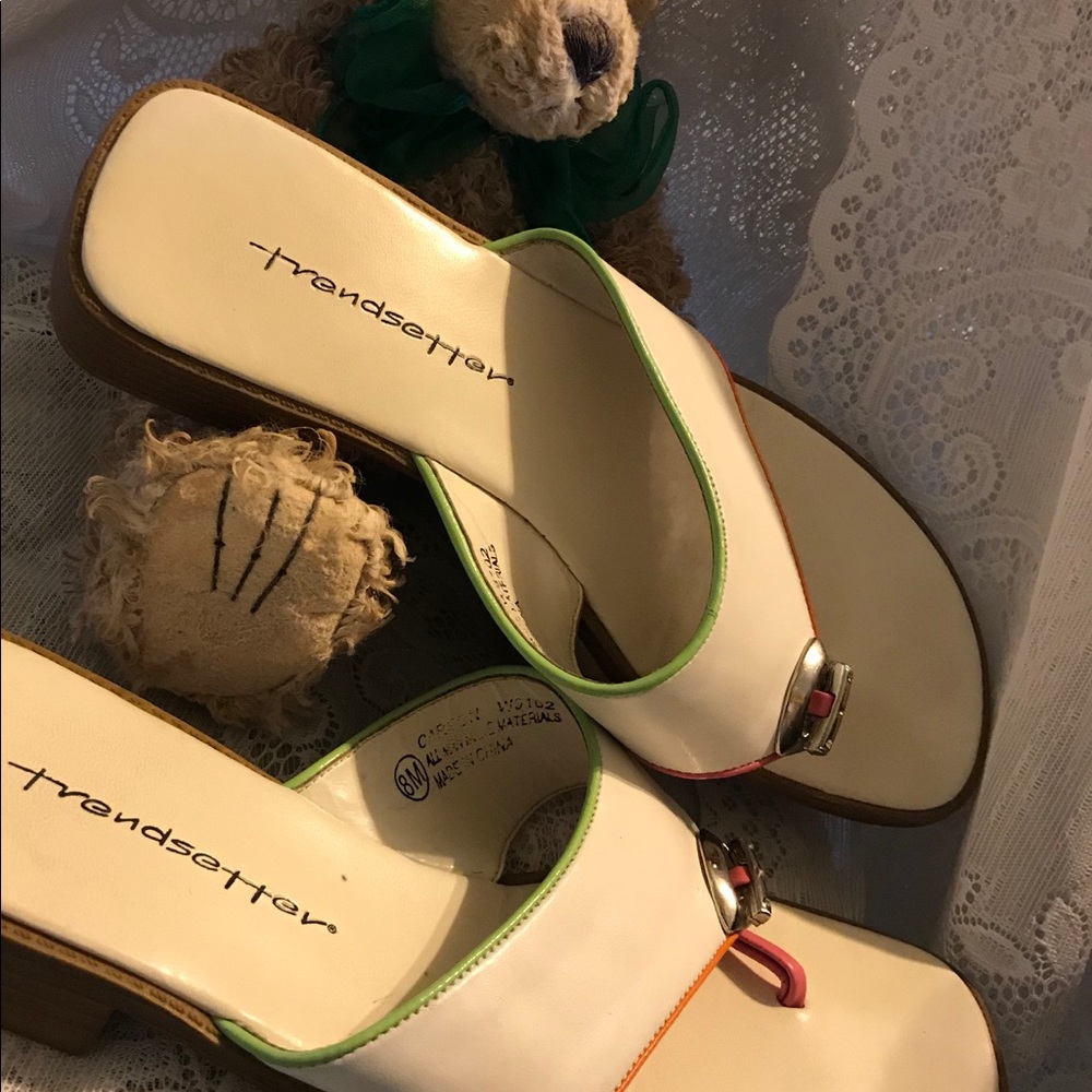 Trendsetter Sandals - Picture 3 of 7